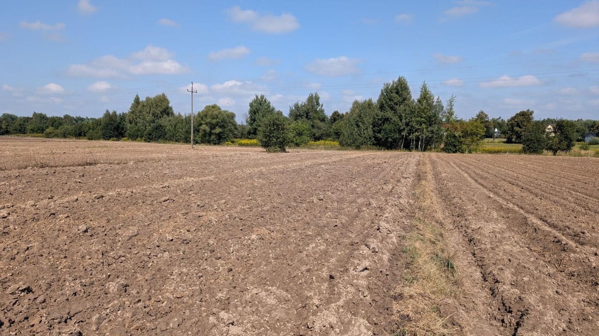 Działka na sprzedaż