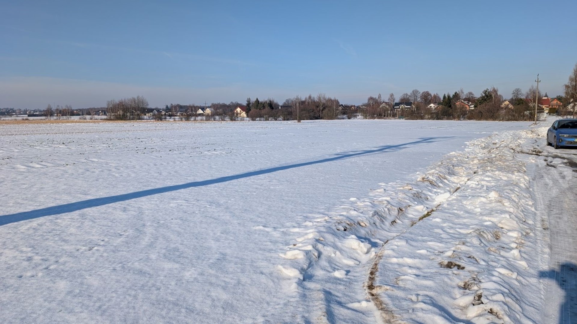 Działka na sprzedaż